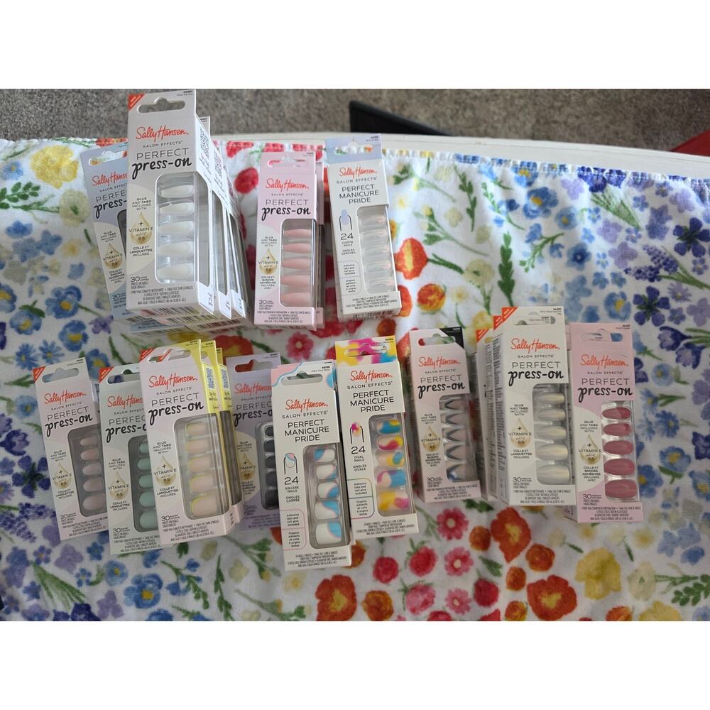 NIB lot of 12 sally hansen press on nails